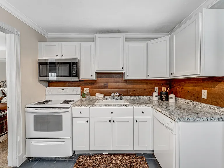 1 S Pennsylvania St #101 — Photo 12