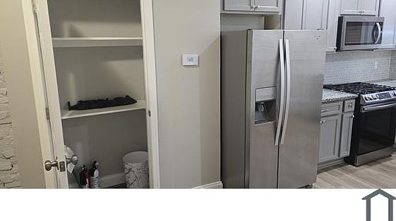 4th image of 2321 Sidney Ave
