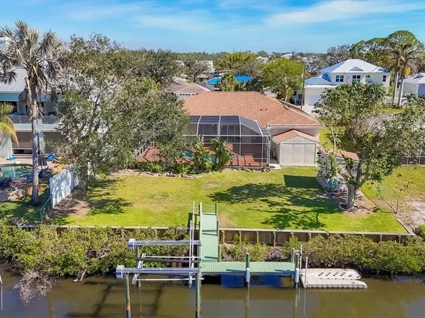 907 Garland Ave, Nokomis, FL 34275