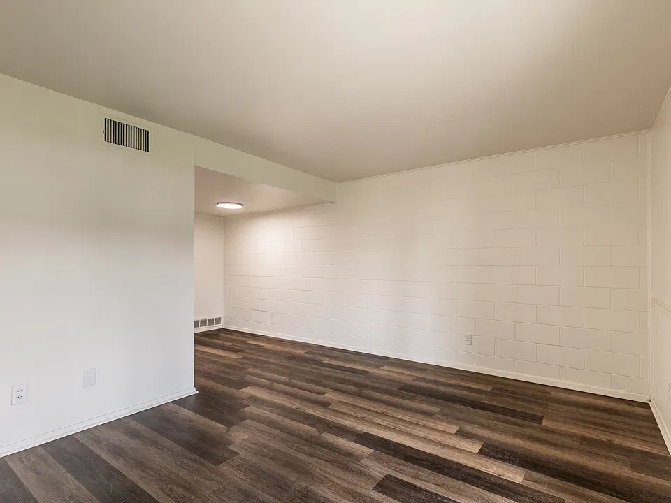 1517 Oxford Pl #1517-4