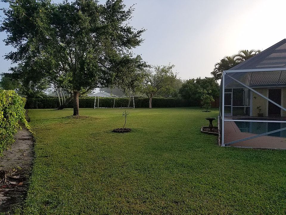 Amazing Fenced in Yard
