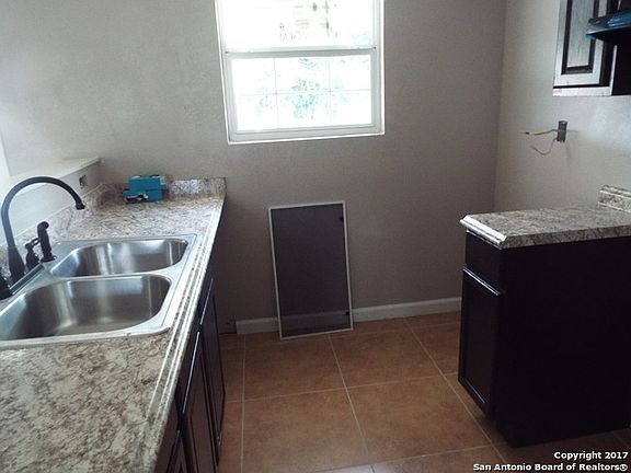 5th image of 4926 Teasdale Dr