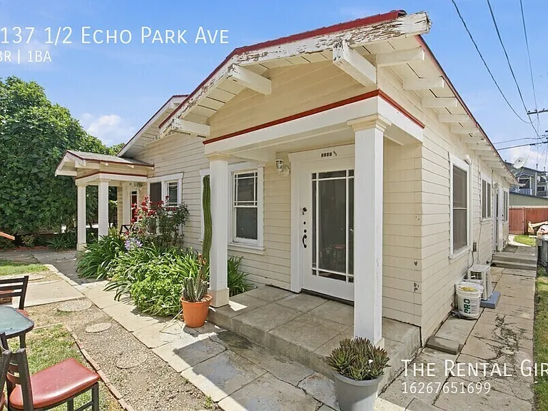 1137 1/2 Echo Park Ave — Photo 14