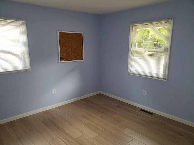 115 Camelot Dr — Photo 10