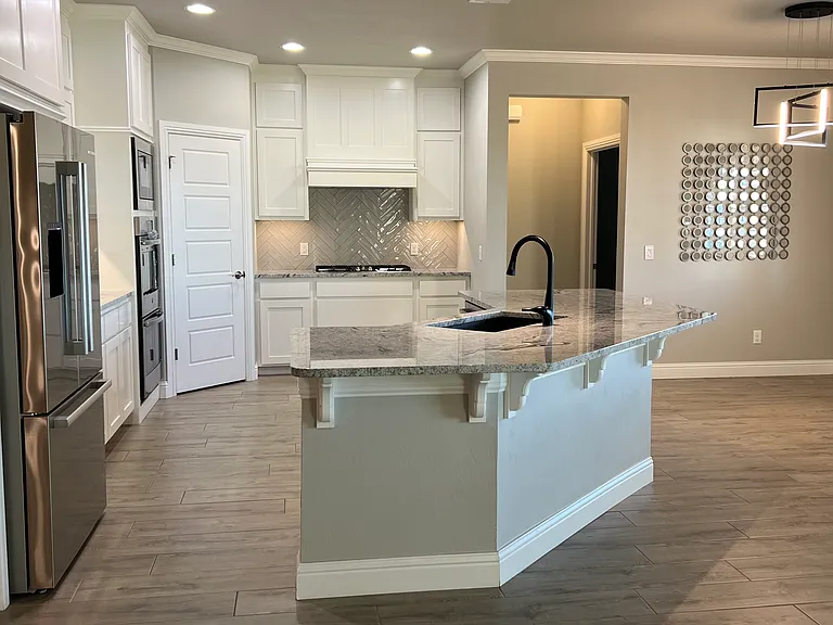 13895 Creek View Dr — Photo 4