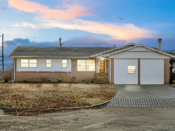 9710 E 5th St, Tulsa, OK 74128