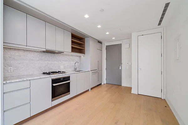 Rented by Jade Stone Real Estate Consulting | media 35