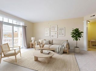 61 Pearl St UNIT 18, Essex Junction, VT 05452