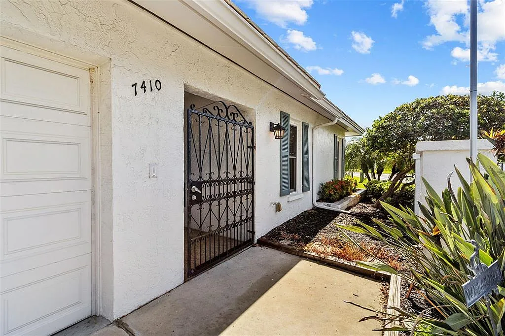 2 bed, 2.0 bath, 1803 sqft, $2,650 — Photo 2