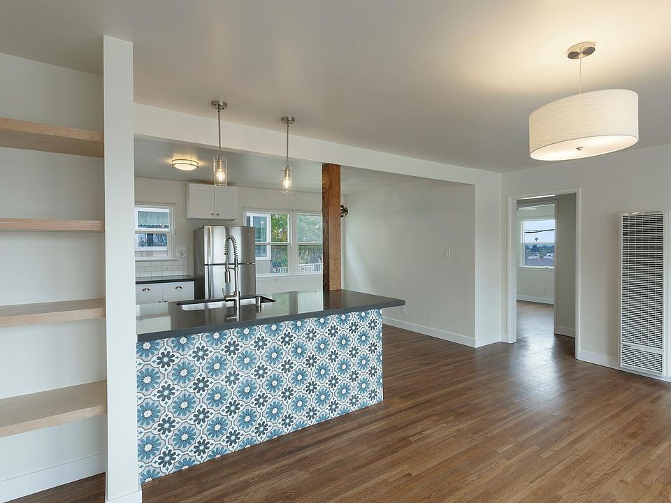 1st image of 102 N Kalorama St APT 2
