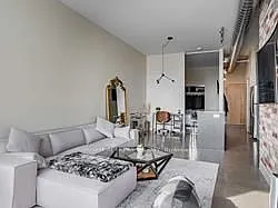 510 King St E #Penthouse 817 — Photo 12