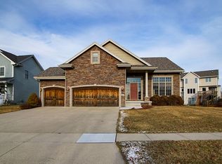 427 17th St SW, Altoona, IA 50009