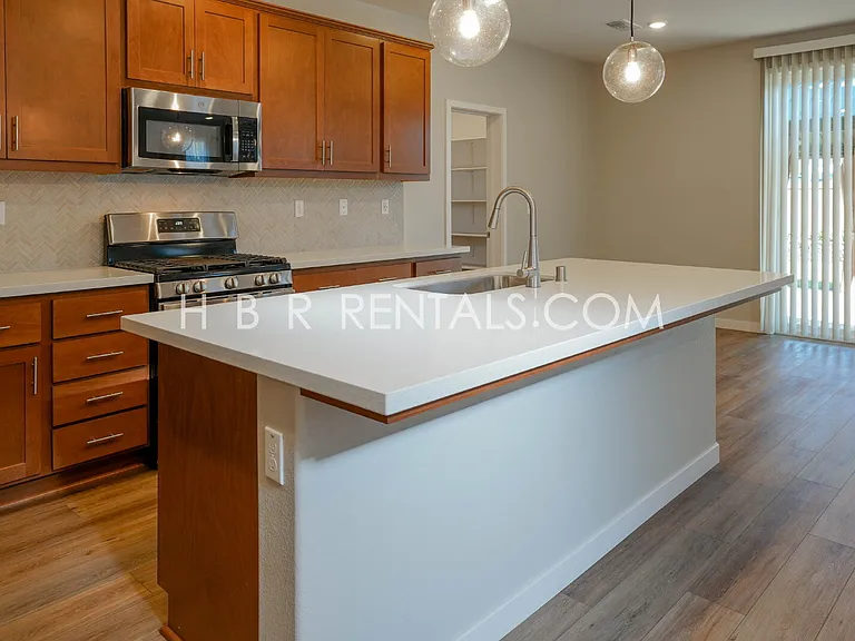 1038 Osprey Dr — Photo 6