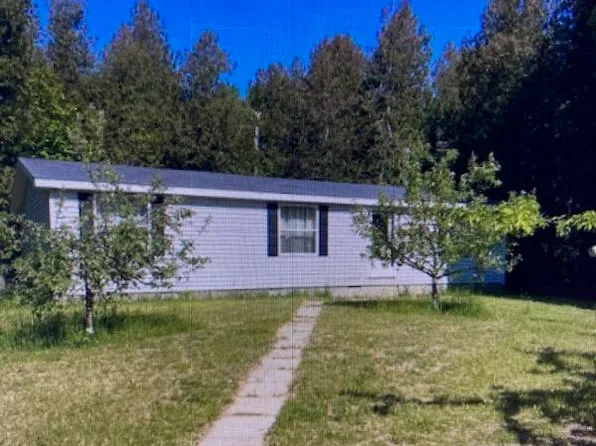 37184 S Hazelwood Ln, De Tour Village, MI 49725