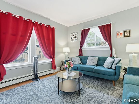 3rd image of 45 Hedge Avenue
