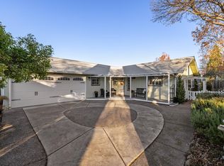 674 Berry Ln, Ashland, OR 97520