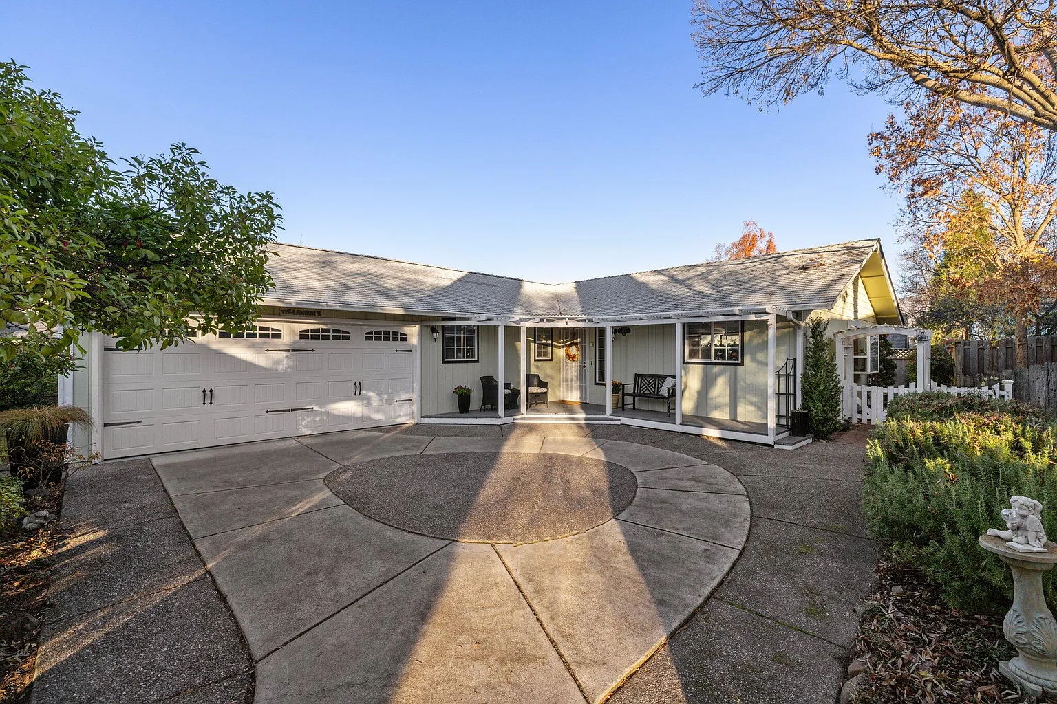 674 Berry Ln photo 1
