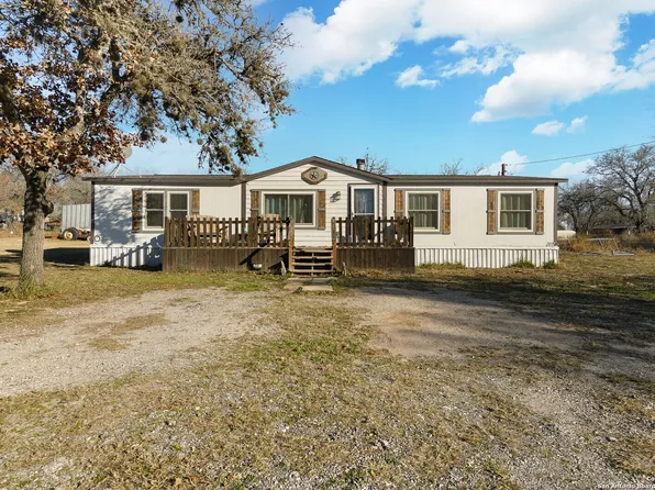 531 Peaceful Ln, San Antonio, TX 78264