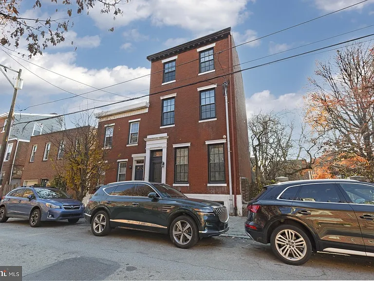 212 Catharine St #1 — Photo 14