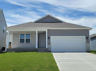 600 11th St, Waukee, IA 50263
