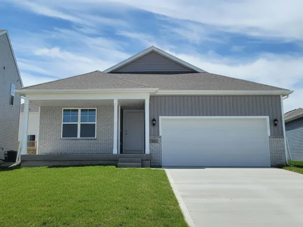 600 11th St, Waukee, IA 50263
