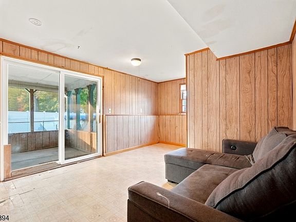 4th image of 31 Beachwood Rd