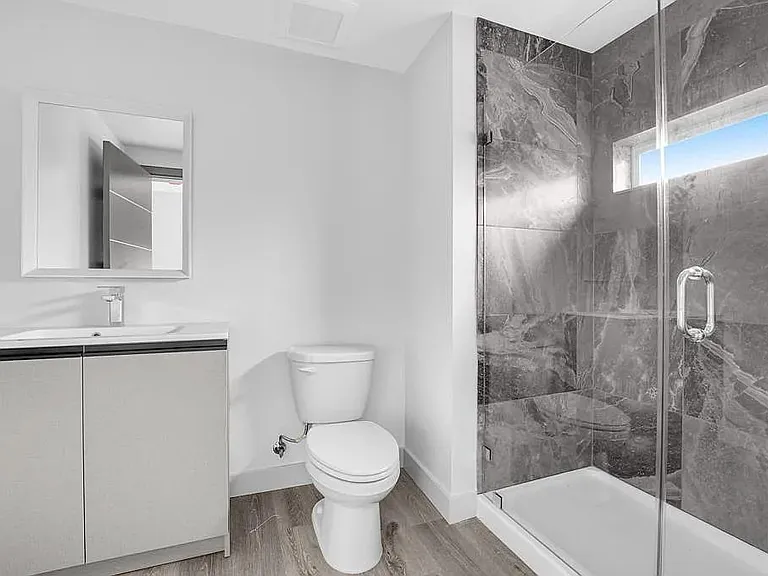 7040 Woodman Ave #207 — Photo 9