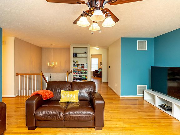 5th image of 1709 Evergreen Dr