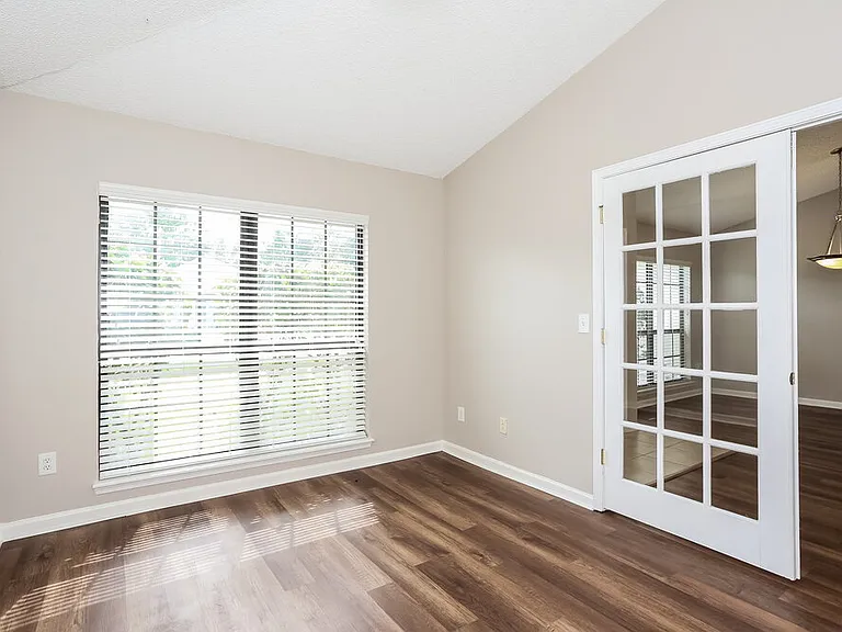 2479 Coachman Lakes Dr — Photo 9