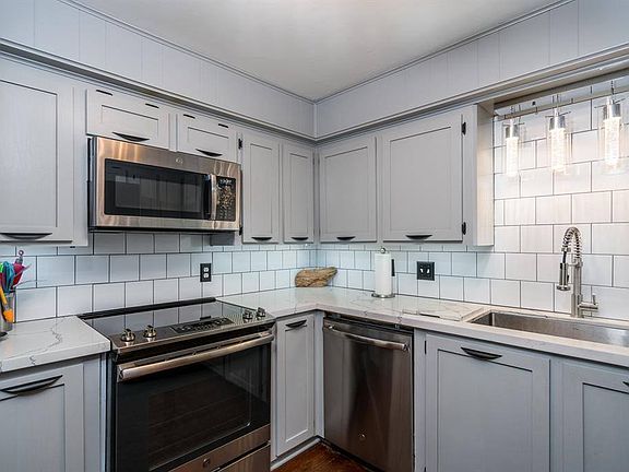 5th image of 5619 Dahlia Ln