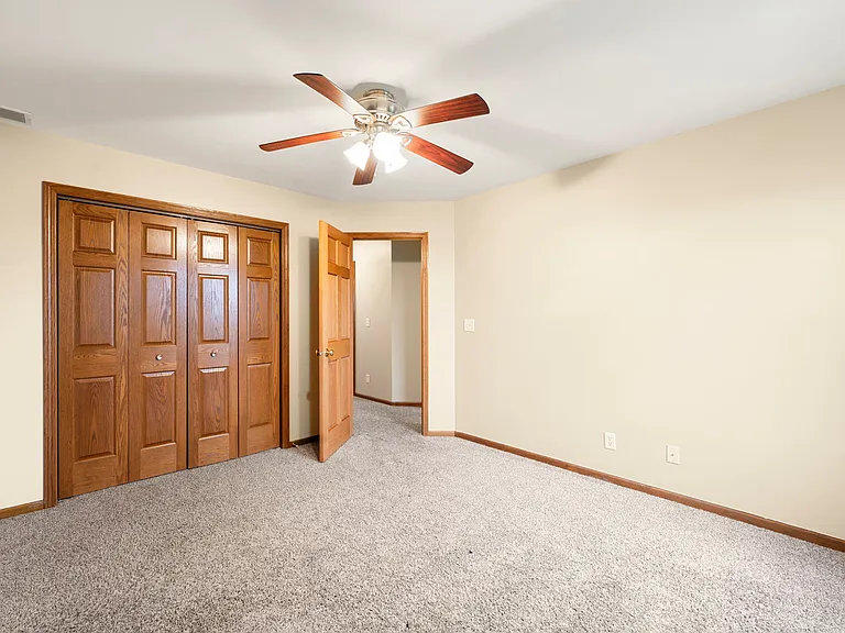 1477 Stonefield Dr — Photo 14