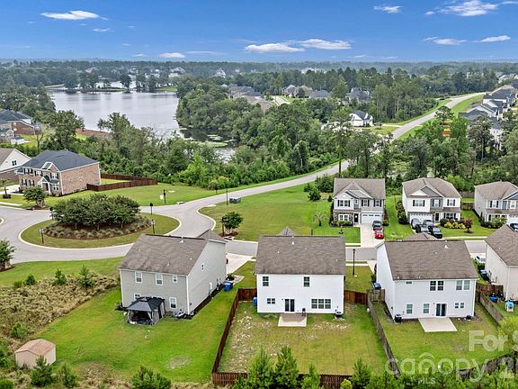 4th image of 102 Calming Creek Way