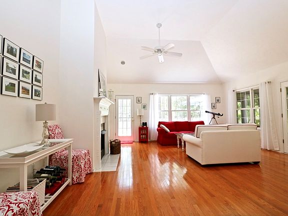 4th image of 151 Davenport Ln