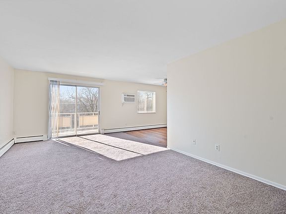 3rd image of 1860 Sunset Ave #125