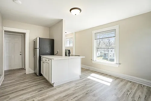 27 Colfax St NE #4 Photo 1