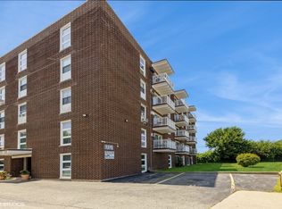7225 W Higgins Ave UNIT 101, Chicago, IL