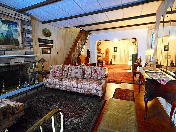 2nd image of 5237 Webster St