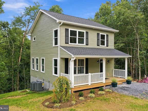 3rd image of 152 Persimmon Rd