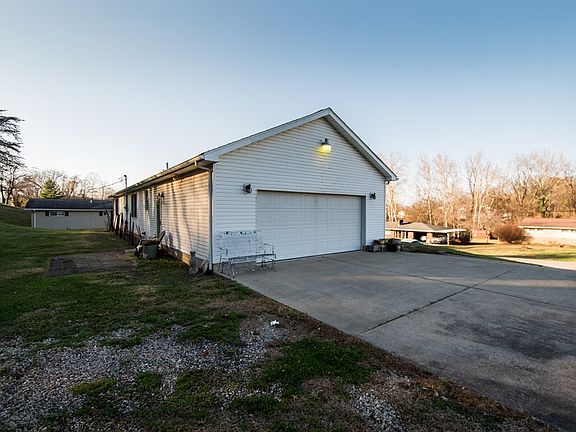 4th image of 1254 Normandy Dr