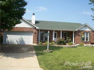 1409 Stonegate St, Farmington, MO 63640