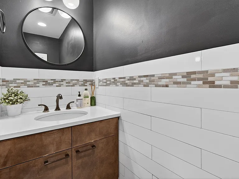 926 Park Ave — Photo 13