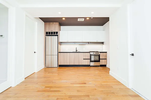 Rented by Nooklyn NYC LLC | media 45