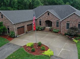 2828 E Davis Dr, Terre Haute, IN 47802