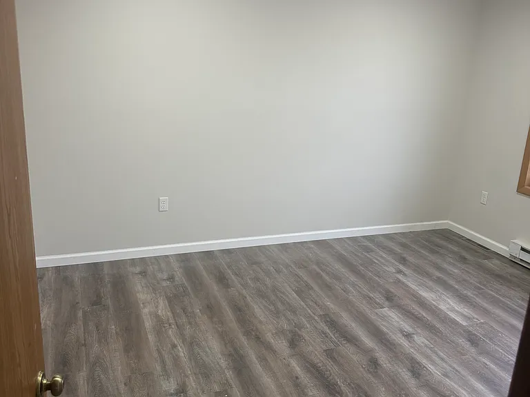 111 Allen St — Photo 3