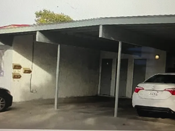 730 E Kaweah Ave #B, Visalia, CA 93292