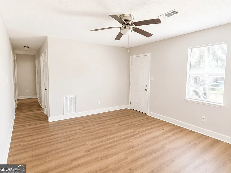 116 Bradley Cir — Photo 10