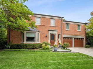 1255 Forest Glen Dr N, Winnetka, IL 60093