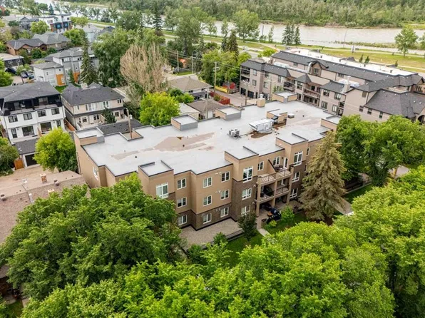 518 W 33rd St NW #208, Calgary, AB T2N 2W4