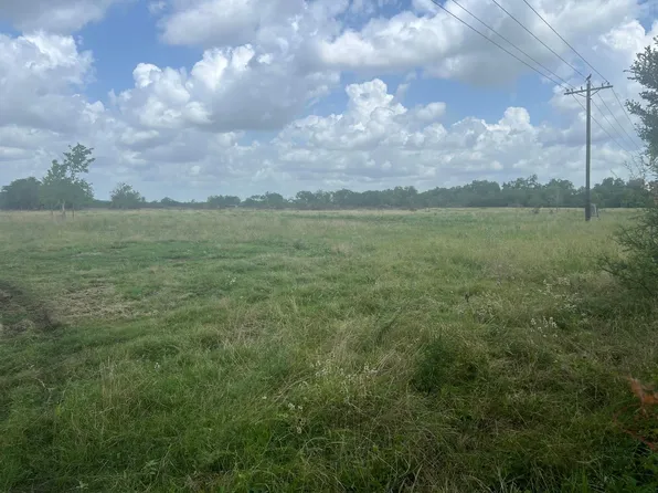 8925 Kerr Rd, Brookshire, TX 77423