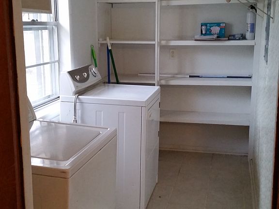 Laundry room-can find appliciance if needed